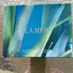La Mer Skincare Moisturizer - Blue and Green Packaging